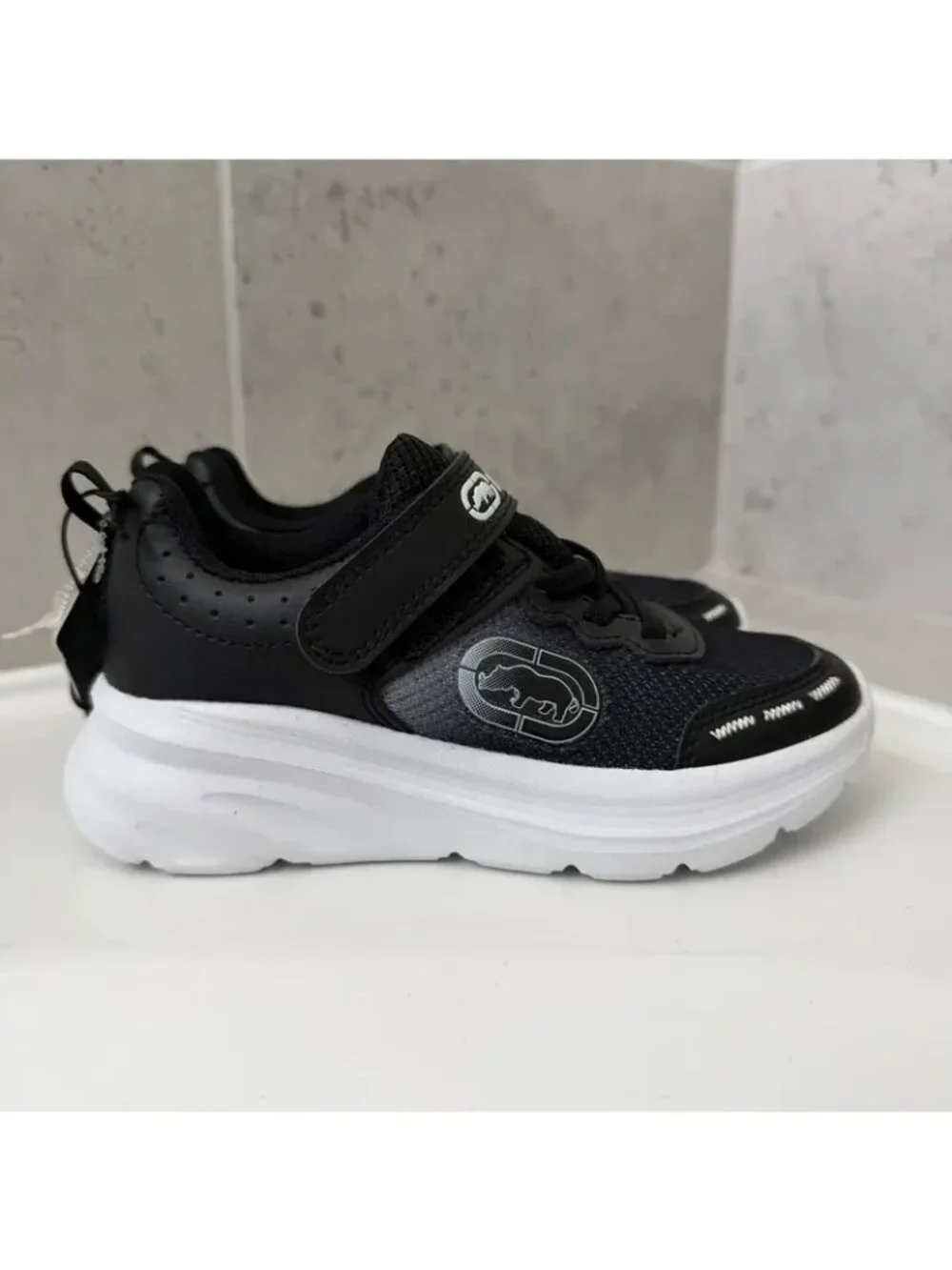 Ecko Unlimited Velcro Sneakers Size 11 Toddler